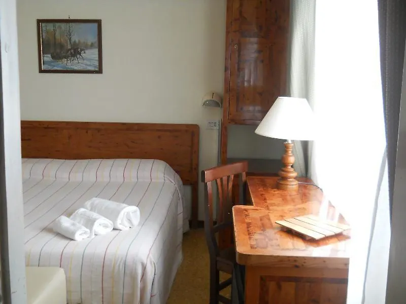 Hotel Quisisana Chianciano Terme 3*,  Italia