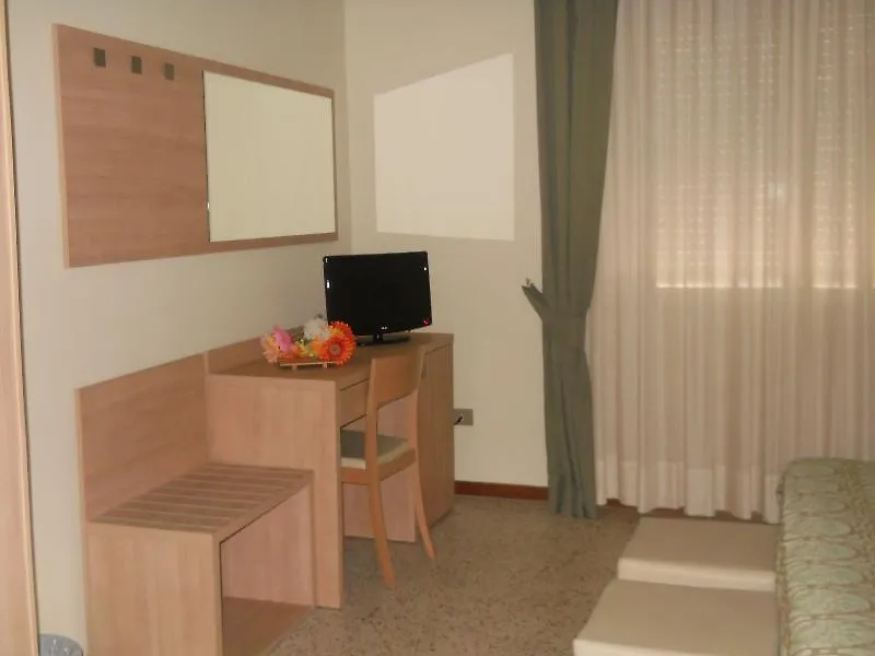 Hotel Quisisana Chianciano Terme 3*,  Italia